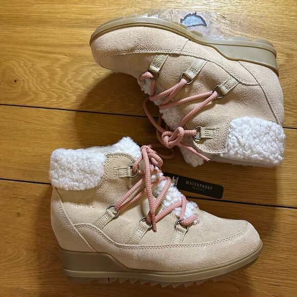 NWT Sorel Evie sued lace up platform boot 8 - Picture 1 of 7